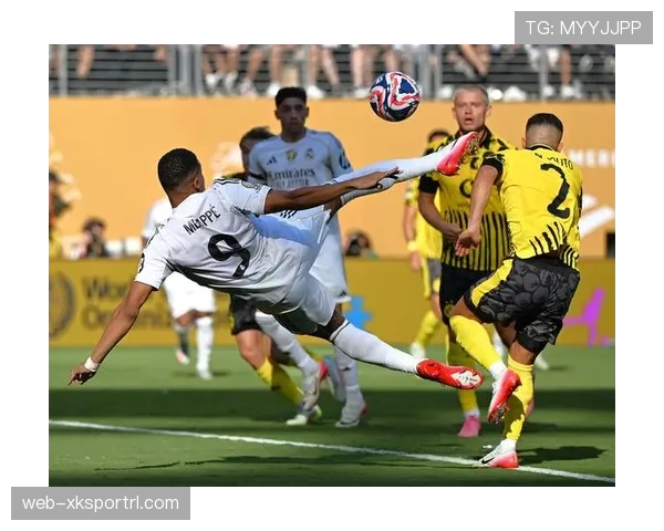 巴黎欧冠突破压力持续增加，球队关键阶段稳定性面临考验