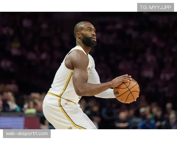 杰伦·布朗无球跑动增加命中率拉开与队友得分差距