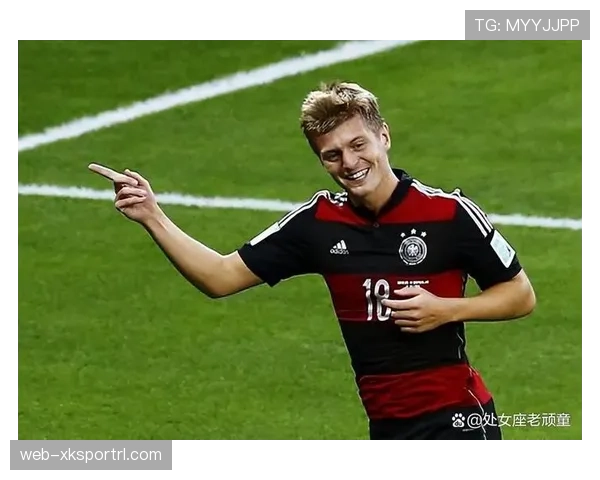 克罗斯连续关键战主导出球，战术角色悄然转型